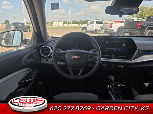 Used 2024 Chevrolet Trax LT image 10