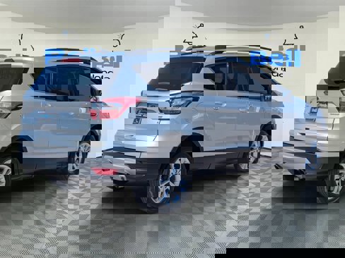 Used 2018 Ford Escape SE image 4