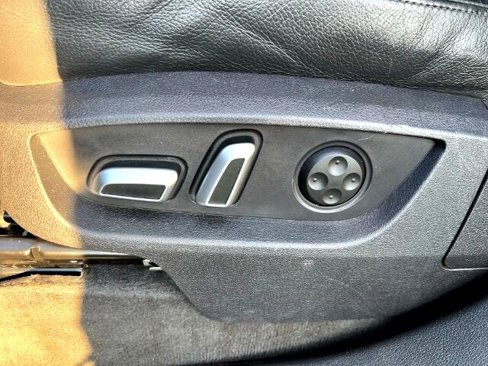 Used 2019 Chrysler Pacifica Touring-L image 11