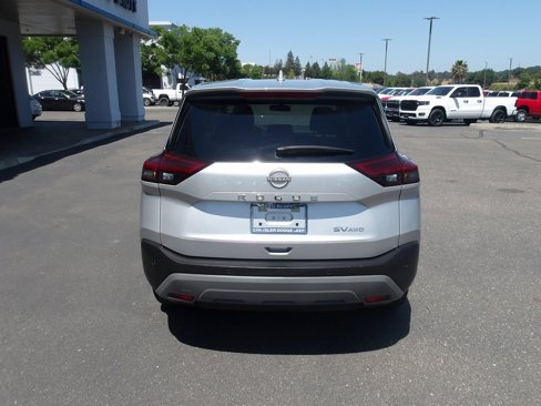 Used 2023 Nissan Rogue SV image 7