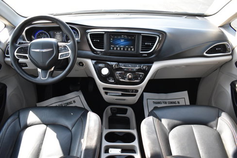 Used 2019 Chrysler Pacifica LX image 15