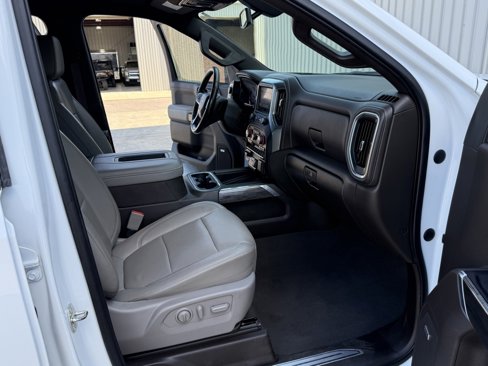 Used 2020 Chevrolet Silverado 1500 LTZ image 31