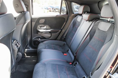 Certified 2025 Mercedes-Benz GLA 250 4MATIC image 21