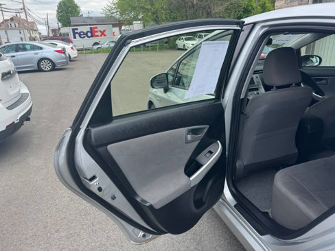 Used 2015 Toyota Prius Four image 11