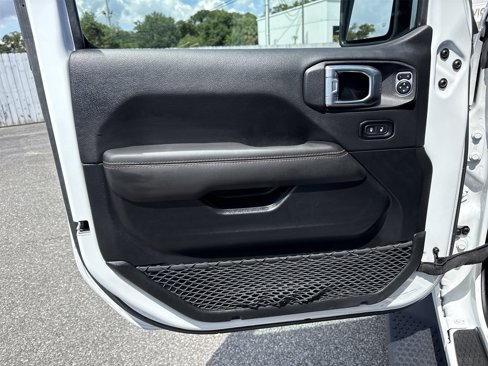 Used 2021 Jeep Wrangler Unlimited Sahara image 33