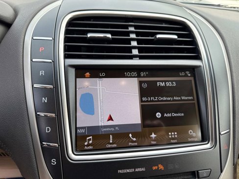 Used 2017 Lincoln MKX Reserve image 21