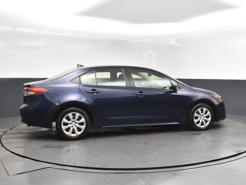 Used 2023 Toyota Corolla LE image 8