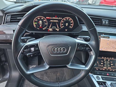 Used 2021 Audi e-tron Premium w/ Convenience Plus Package image 33