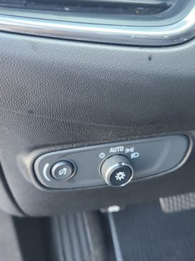 Used 2020 Chevrolet Equinox LT image 14