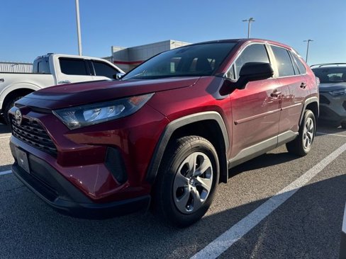 Used 2022 Toyota RAV4 LE image 1