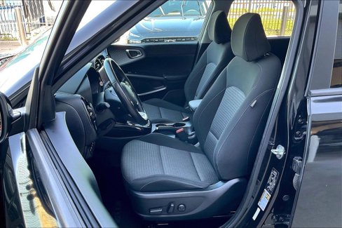 Used 2023 Kia Soul EX image 25