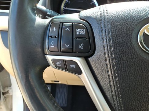 Used 2016 Toyota Highlander Limited Platinum image 28