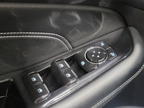 Used 2020 Ford Edge Titanium image 27