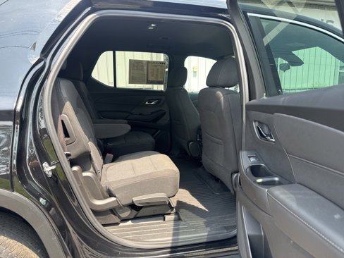 Used 2022 Chevrolet Traverse LT image 19
