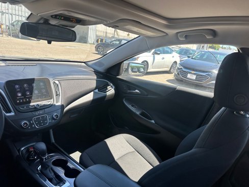 Used 2024 Chevrolet Malibu LT image 35