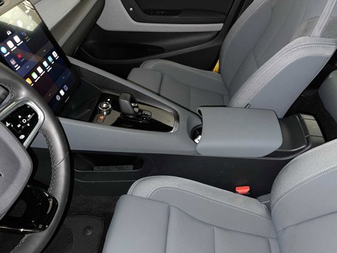 Used 2022 Polestar Polestar 2 w/ Performance Package image 17