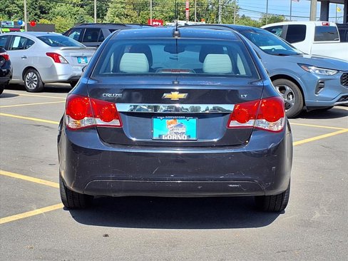 Used 2015 Chevrolet Cruze LT w/ Sun And Sound Package image 18