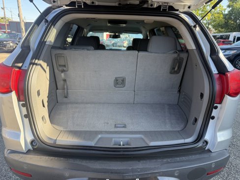 Used 2009 Chevrolet Traverse LT image 16