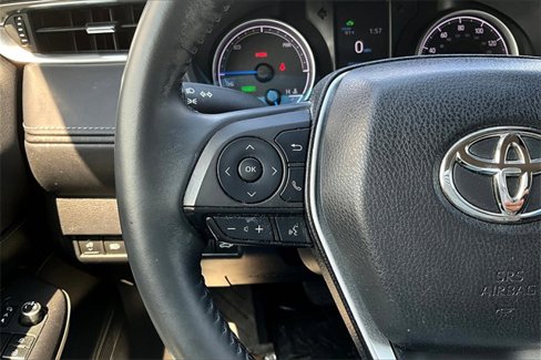 Used 2021 Toyota Venza LE image 18