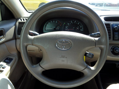 Used 2003 Toyota Camry LE image 19