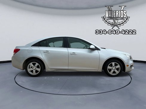 Used 2016 Chevrolet Cruze LT image 4