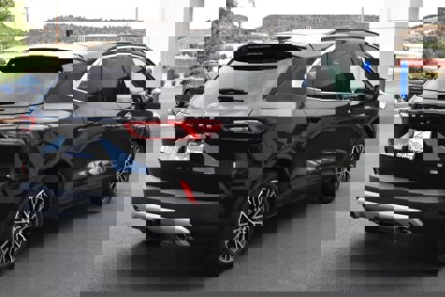 Used 2023 Ford Escape SE w/ PHEV Premium Package image 6