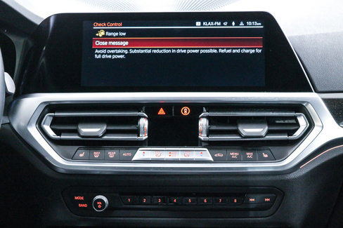 Certified 2022 BMW 330e w/ Convenience Package image 13