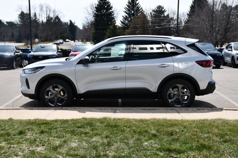 Used 2025 Ford Escape ST-Line w/ Tech Pack #1 image 5