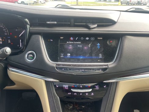 Used 2017 Cadillac XT5 Luxury w/ Driver Awareness Package image 10