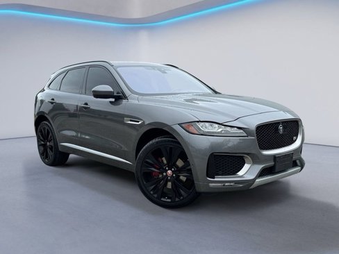 Used 2017 Jaguar F-PACE S image 1