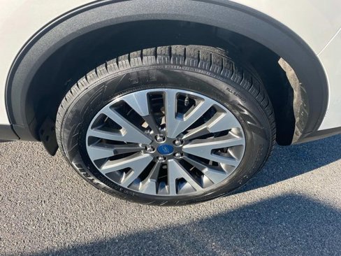 Used 2022 Ford Escape Titanium image 17