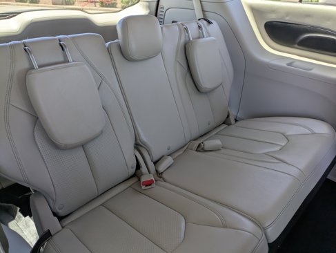 Used 2021 Chrysler Pacifica Touring-L image 16
