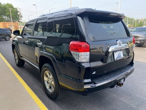 Used 2013 Toyota 4Runner SR5 image 7