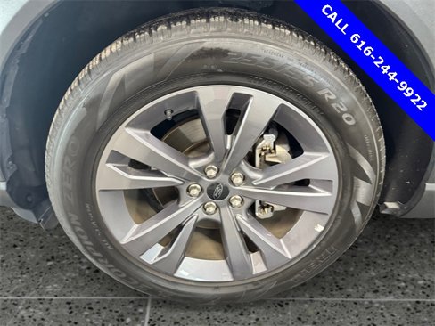 Used 2022 Ford Explorer XLT w/ Equipment Group 202A image 11