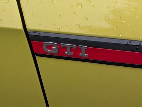 Used 2022 Volkswagen GTI Autobahn image 9