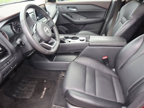 Certified 2022 Nissan Rogue SV w/ SV Premium Package image 9