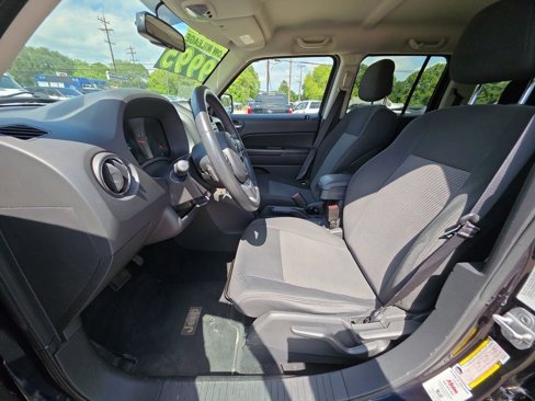 Used 2011 Jeep Patriot Latitude image 3