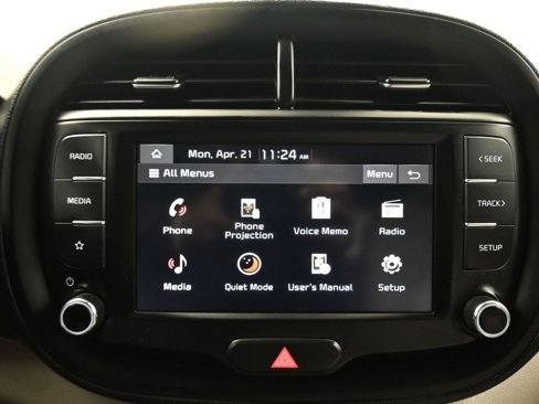 Used 2023 Kia Soul LX image 17