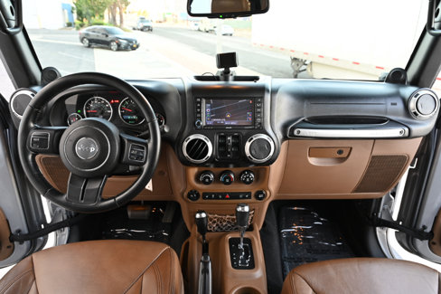 Used 2014 Jeep Wrangler Unlimited Sahara image 13