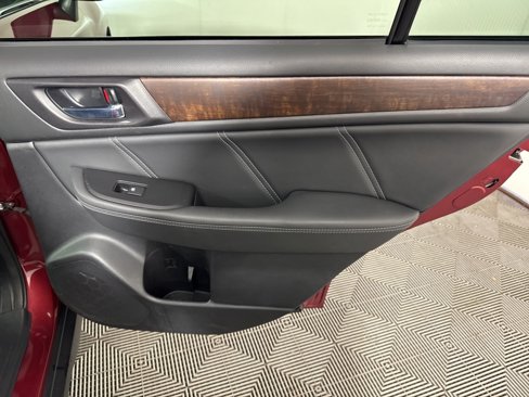 Used 2018 Subaru Outback 2.5i Limited image 17