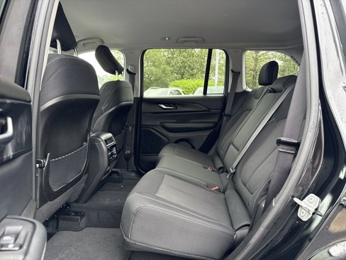 Used 2023 Jeep Grand Cherokee Laredo w/ Luxury Tech Group I image 14