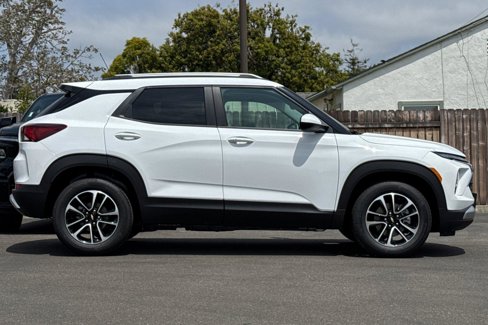 New 2025 Chevrolet TrailBlazer LT w/ Convenience Package image 3