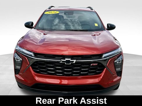 Used 2024 Chevrolet Trax RS w/ Sunroof Package image 9