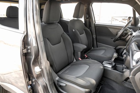 Used 2021 Jeep Renegade Latitude w/ Sun & Sound Group image 45