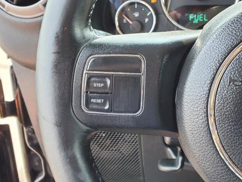 Used 2013 Jeep Wrangler Unlimited Sport image 9