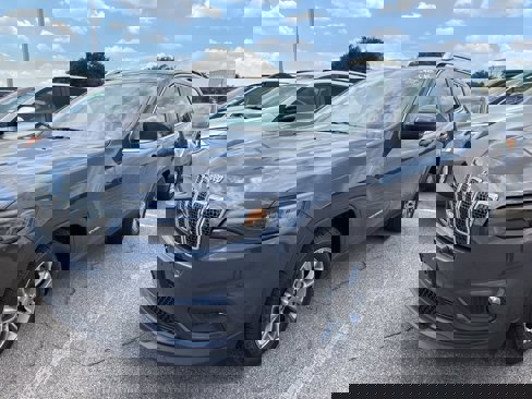Used 2020 Jeep Cherokee Latitude Plus w/ Cold Weather Group image 1