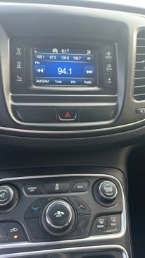 Used 2015 Chrysler 200 Limited w/ Convenience Group image 38