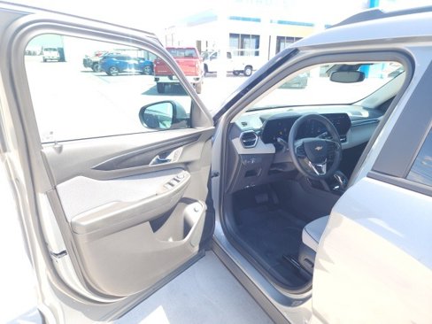 Used 2025 Chevrolet TrailBlazer LT w/ Convenience Package image 18