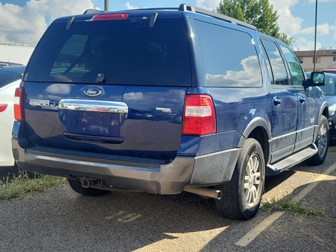 Used 2007 Ford Expedition EL XLT image 3