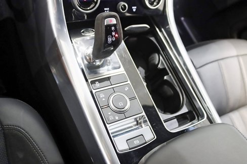 Used 2020 Land Rover Range Rover Sport HST image 25